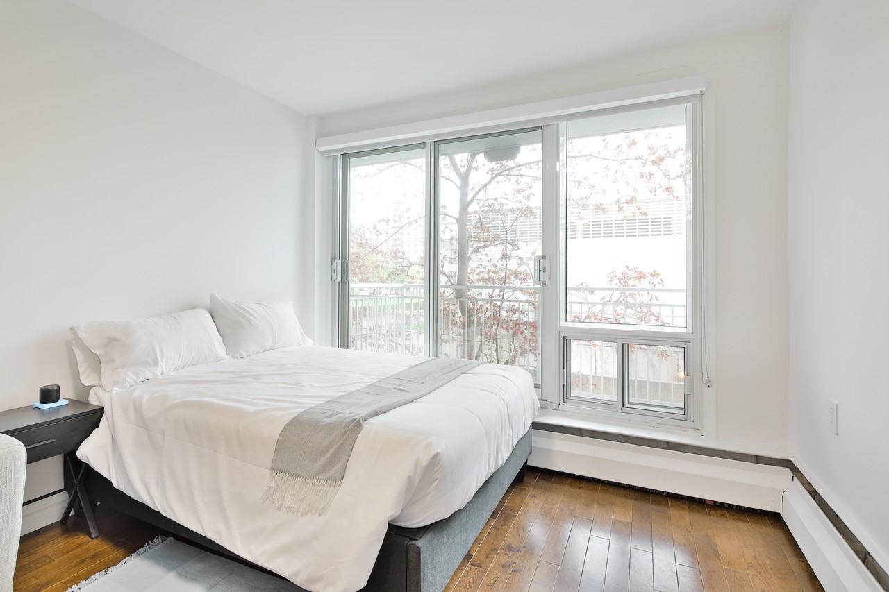 1170 Du Fort - Downtown! - Photo 4 of 6