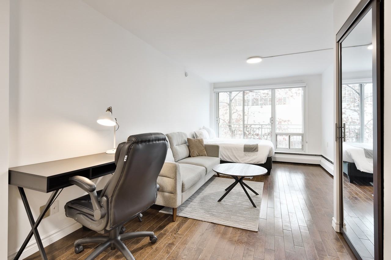 1170 Du Fort - Downtown! - Photo 3 of 6