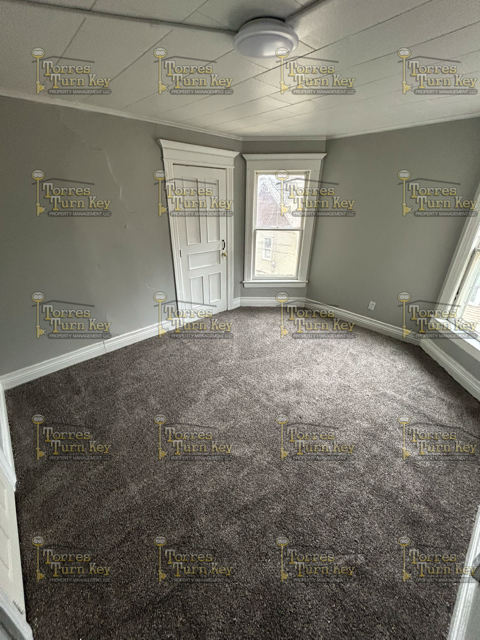 131 Baldwin St #UP - Photo 6 of 8