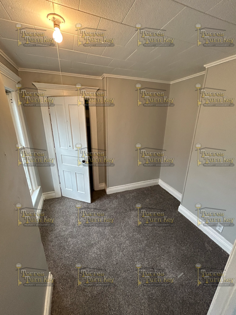 131 Baldwin St #UP - Photo 5 of 8