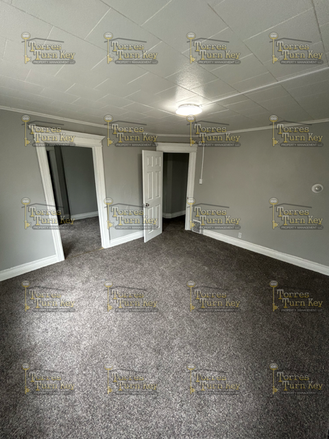 131 Baldwin St #UP - Photo 3 of 8