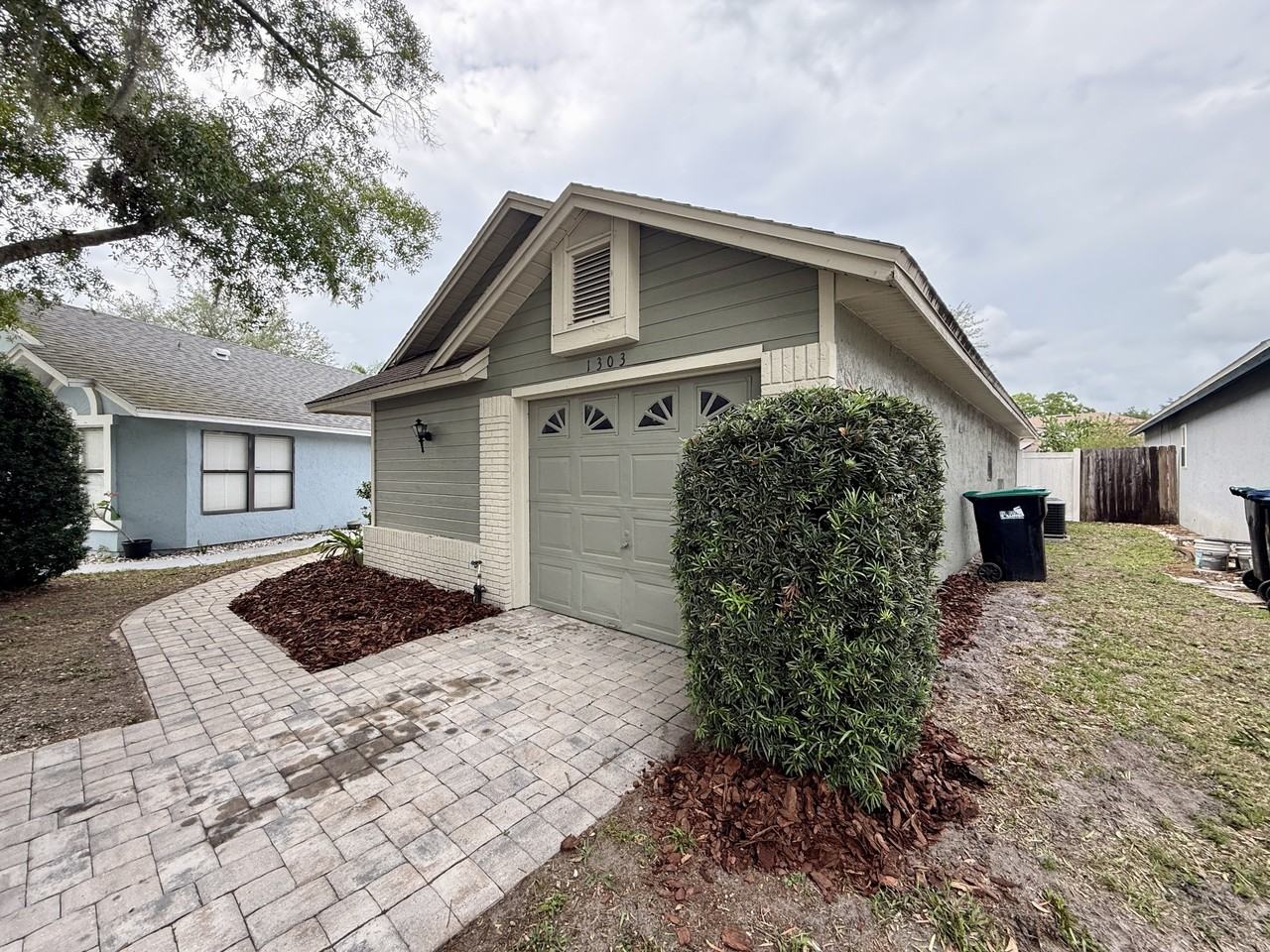 1303 Creekbottom Cir - Photo 4 of 34