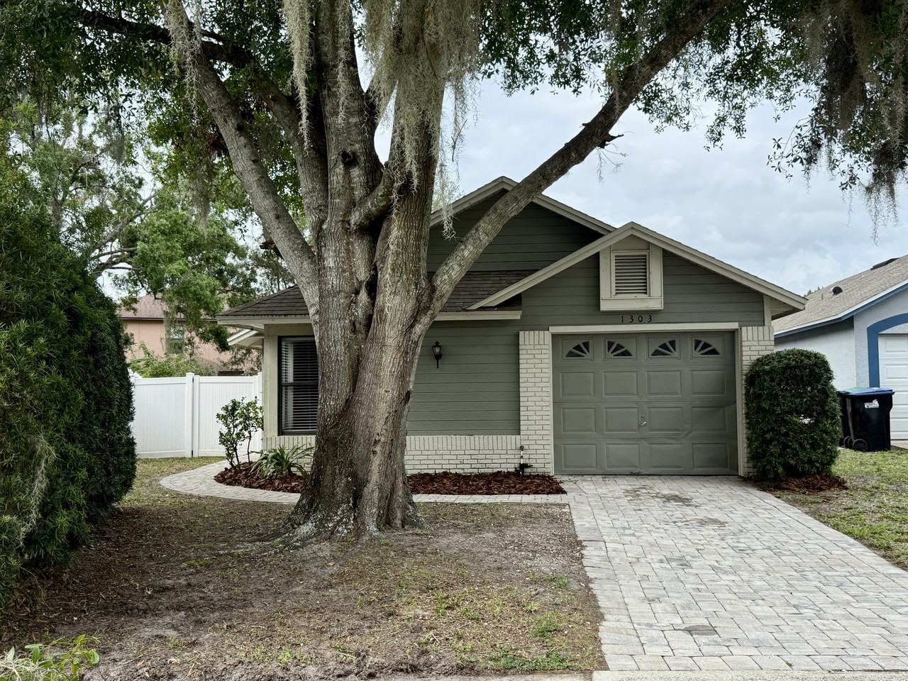 1303 Creekbottom Cir - Photo 2 of 34
