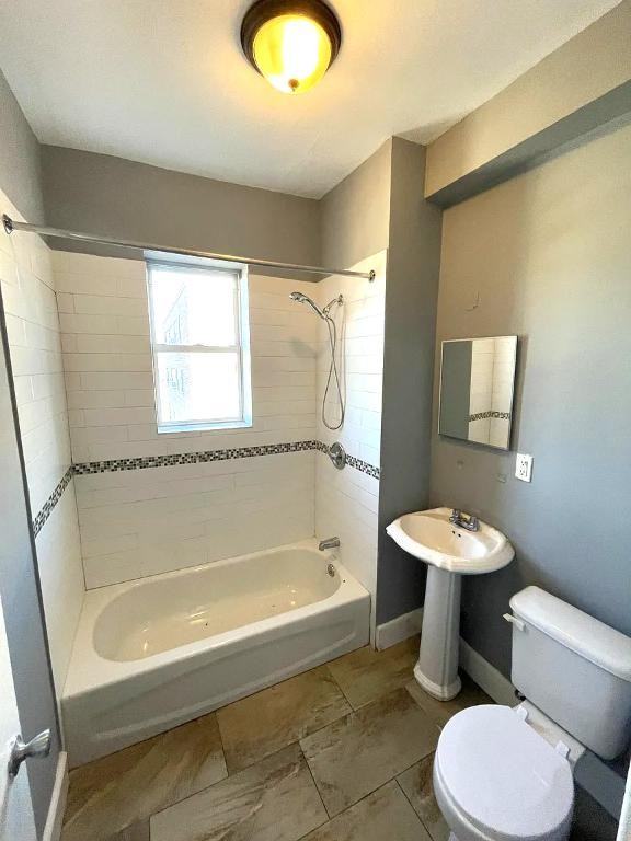 15 Goldsmith Avenue #1 - Photo 2 of 4