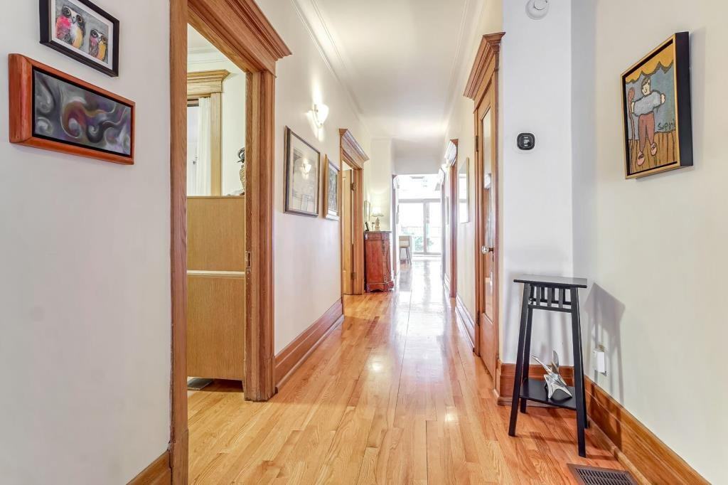 1037 Boulevard Saint-Joseph Est - Photo 2 of 15