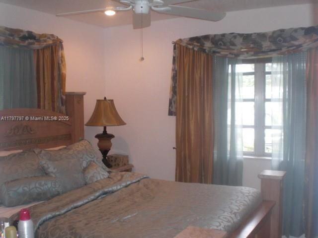 5012 Sw 90th Way - Photo 2 of 15