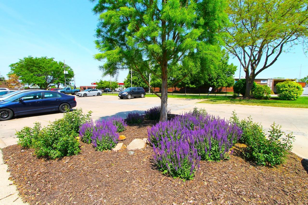 10715 O Street - Photo 2 of 43