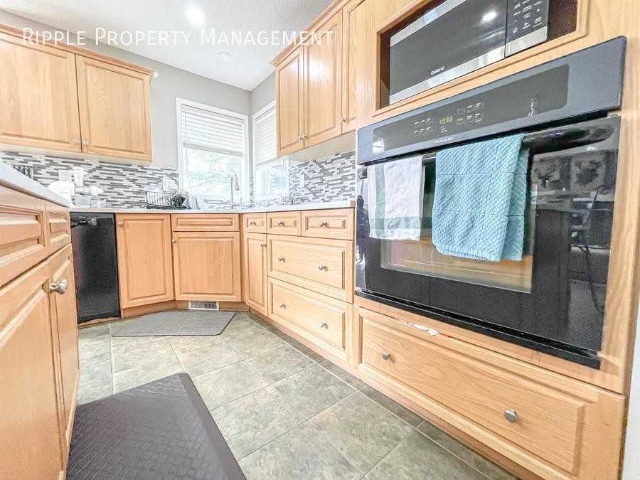 163 Westpoint Gdns Sw - Photo 3 of 24