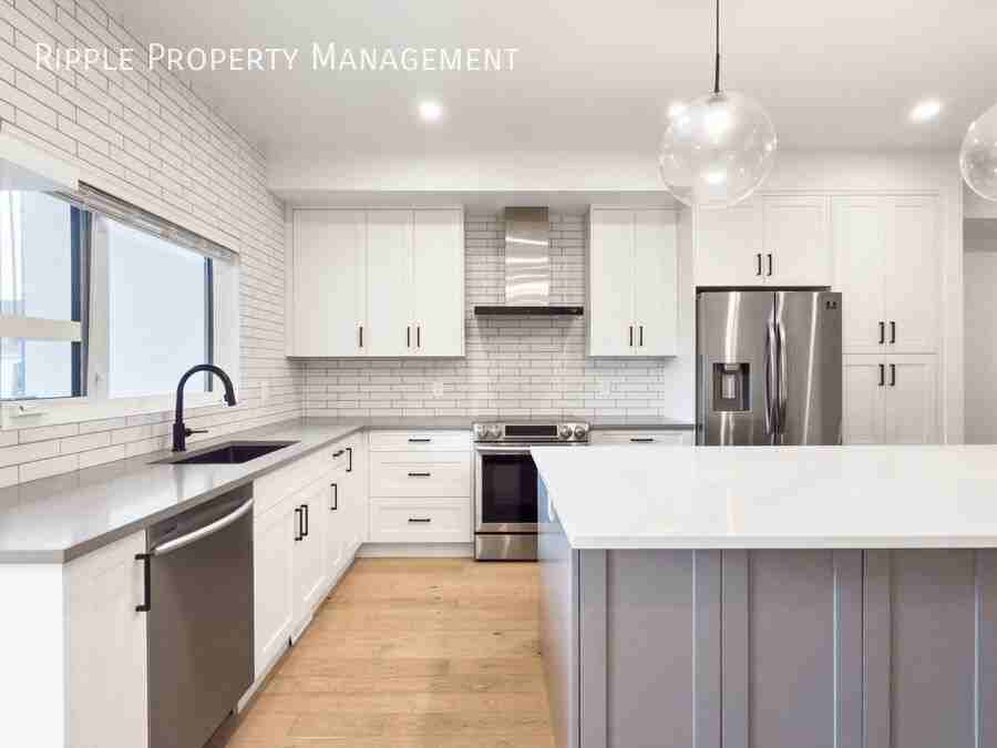 94 23 St Nw #NA - Photo 2 of 16