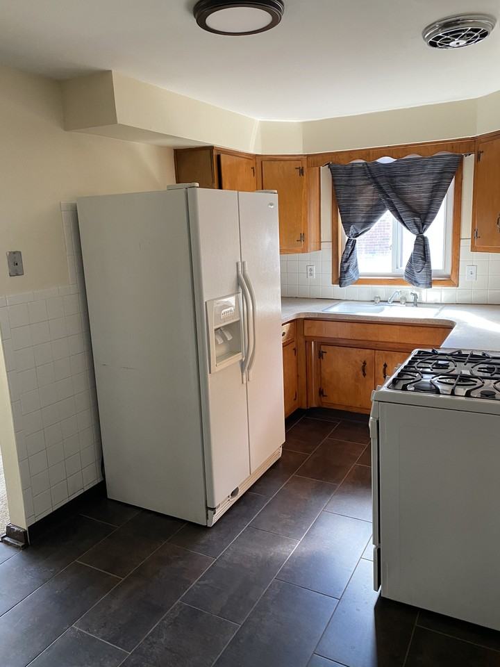 2035 Abbott Rd #1 - Photo 2 of 15