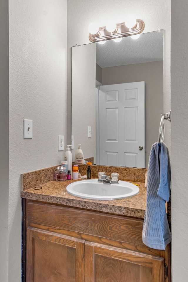 3808-3814 Coates Circle - Photo 5 of 21