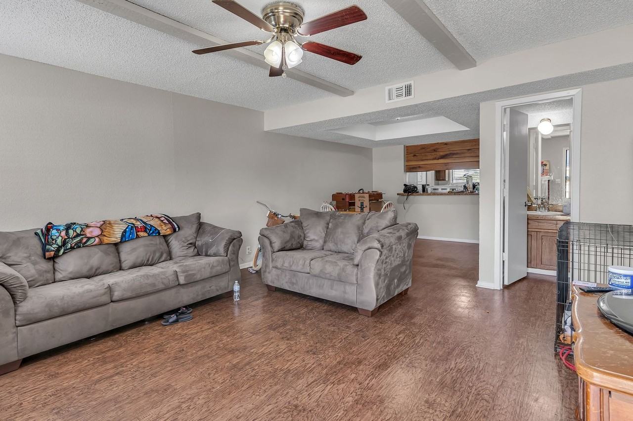 3808-3814 Coates Circle - Photo 7 of 21