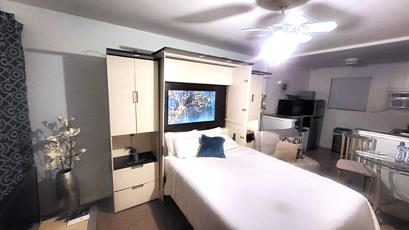 909 Riviera St - Photo 3 of 22