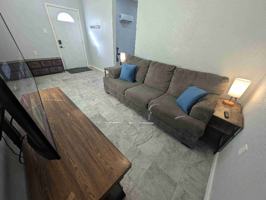 featured image of 503 E 6th St