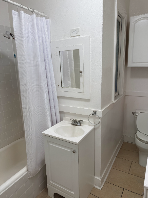 1810 Euclid Avenue #22 - Photo 6 of 7