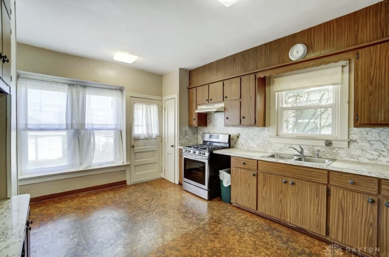 743 Saint Nicholas Ave - Photo 3 of 14