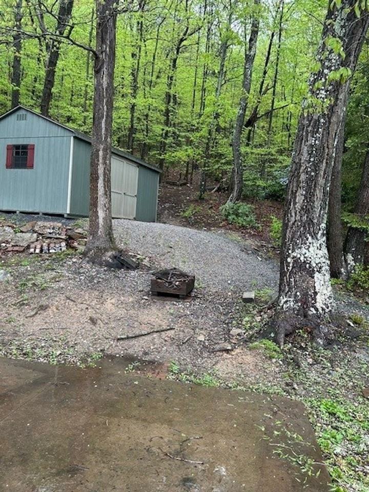 363 Owl Creek Rd - Photo 4 of 20