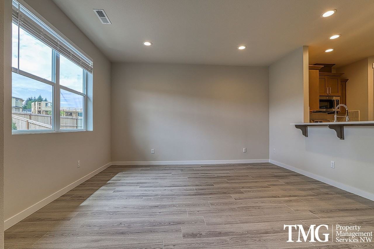 18418 Ne 46th Pl - Photo 2 of 37