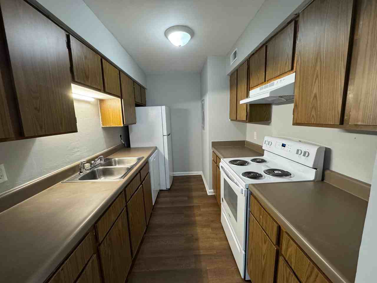 Hillside Apartments - Photo 4 of 12