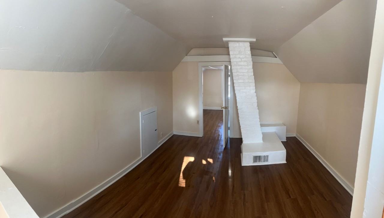 1943 N 24th Pl - Photo 2 of 12