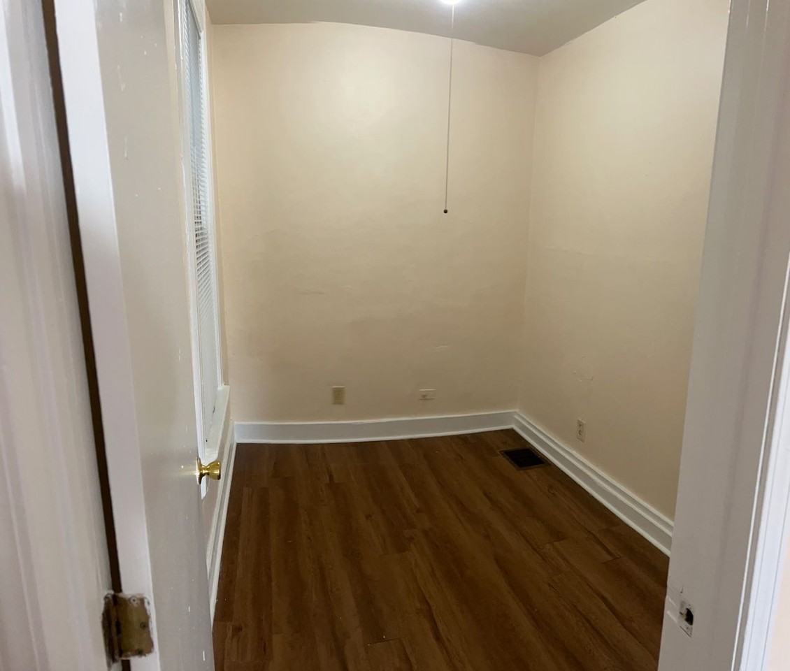 1943 N 24th Pl - Photo 5 of 12