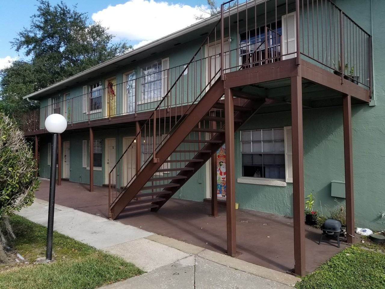 1619 W Oak Ridge Rd #F - Photo 3 of 27