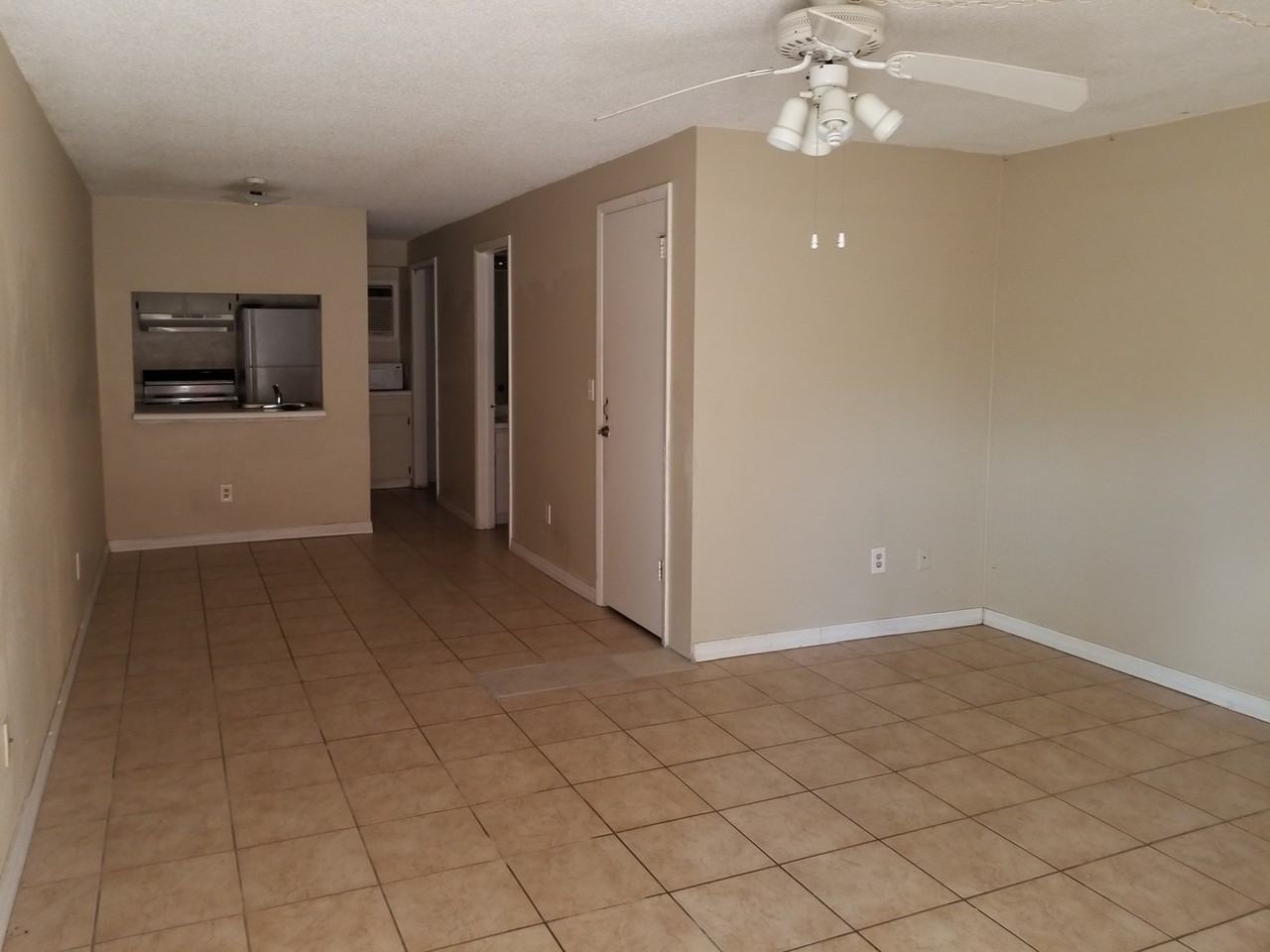 1619 W Oak Ridge Rd #F - Photo 4 of 27