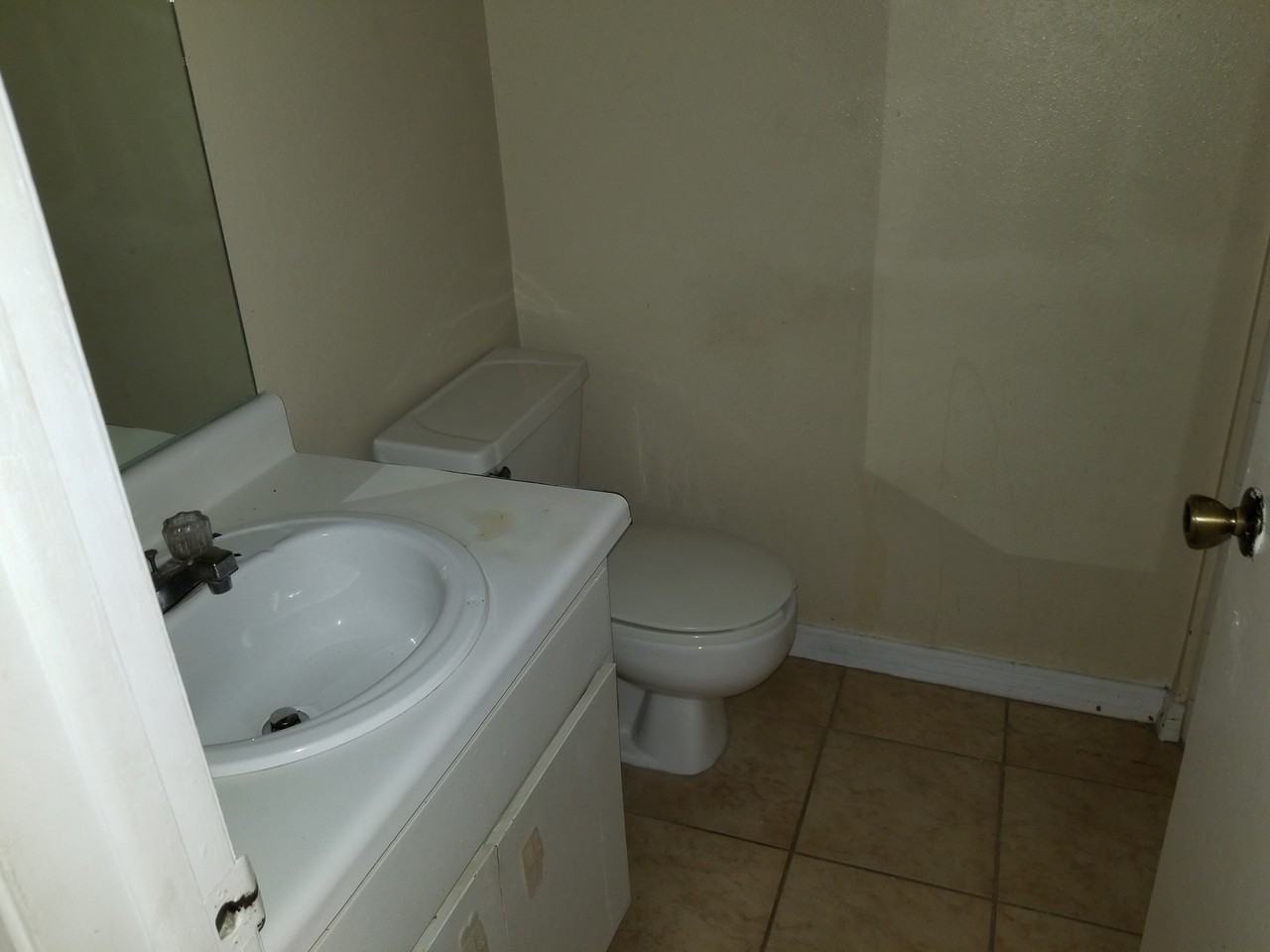 1619 W Oak Ridge Rd #F - Photo 7 of 27