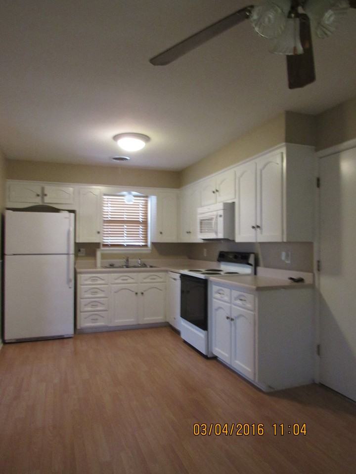 303 W C Ave - Photo 4 of 24