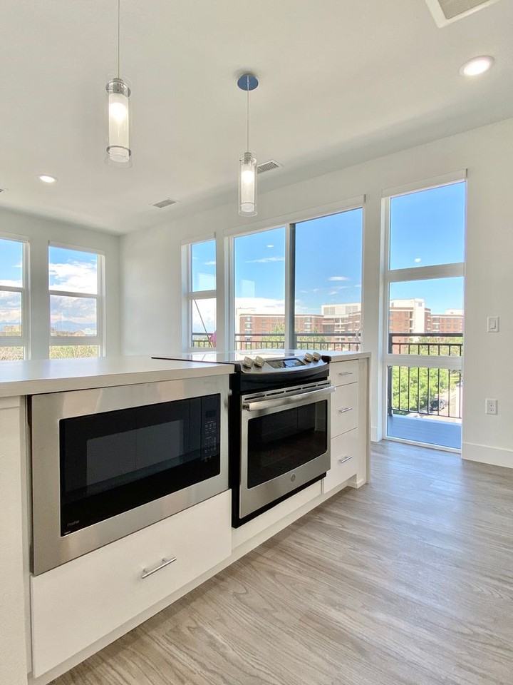 3500 S Corona St #504 - Photo 5 of 38