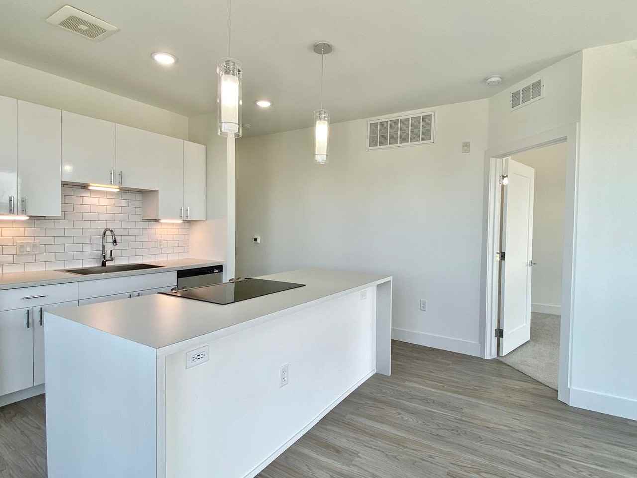 3500 S Corona St #504 - Photo 7 of 38