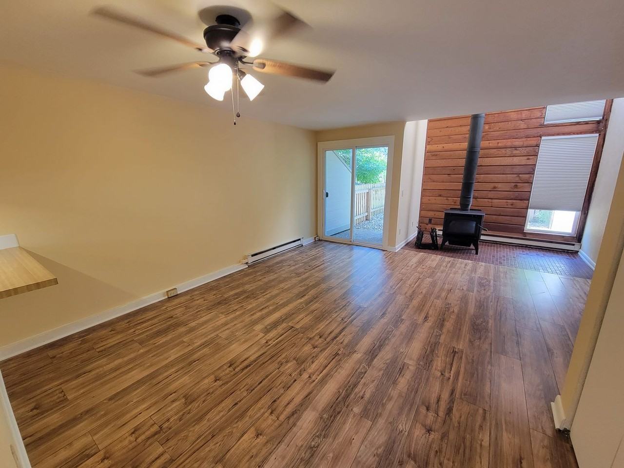 1037 E Moorhead Cir - Photo 2 of 41