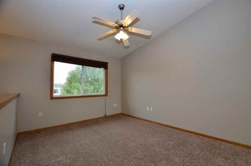 515 25th St Se - Photo 4 of 15