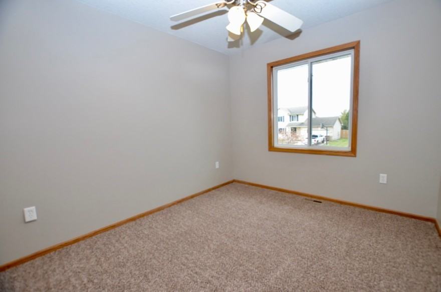 515 25th St Se - Photo 7 of 15