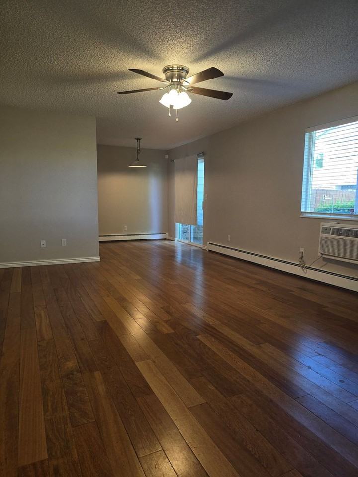 1033 W 112th Ave #A - Photo 3 of 17