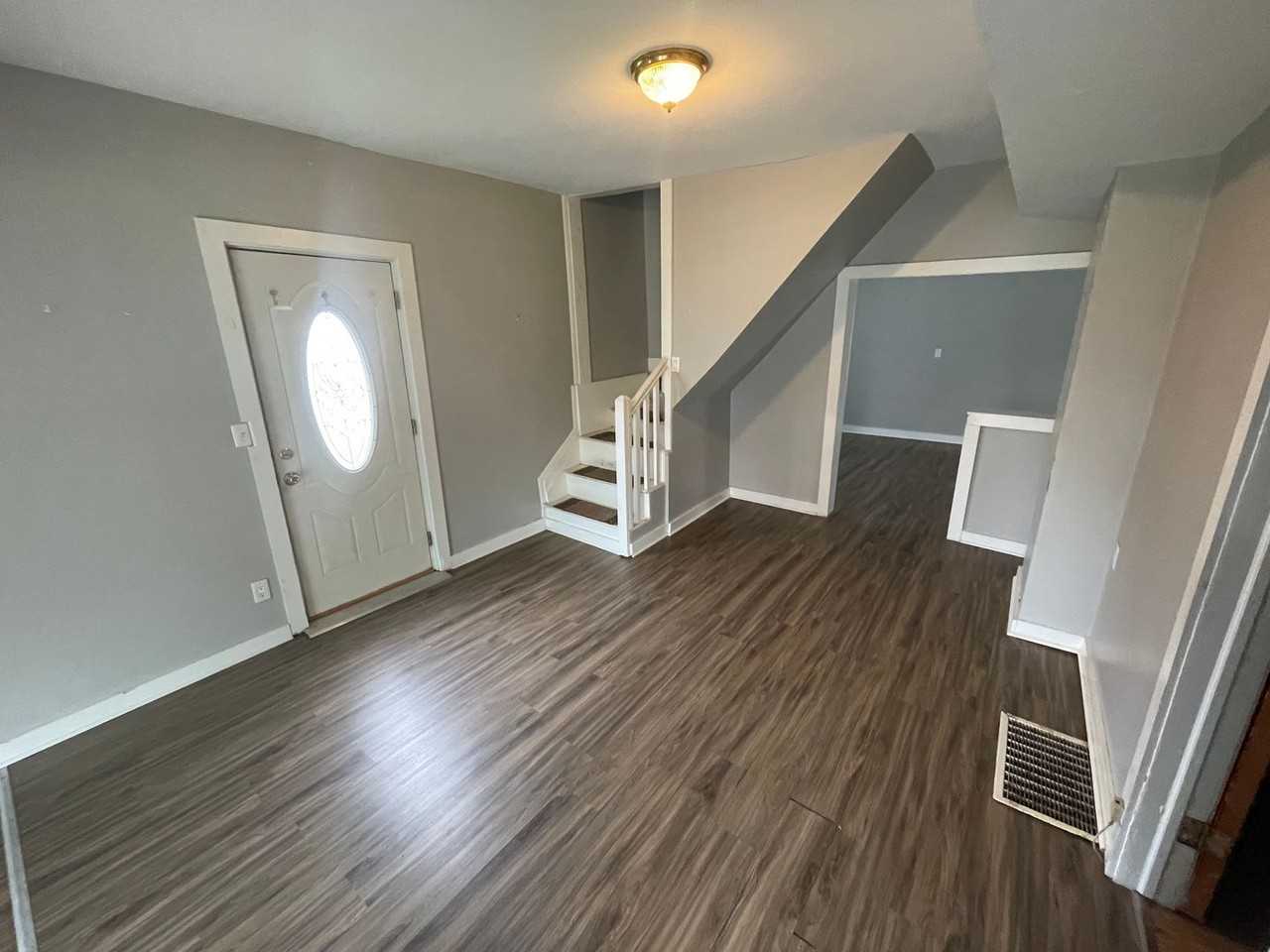 480 W Main St - Photo 2 of 16