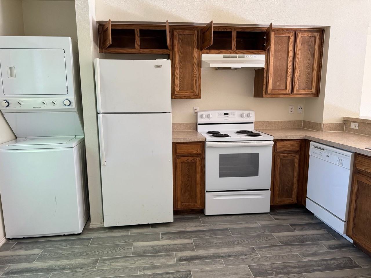 112 W 3rd St - Photo 3 of 22