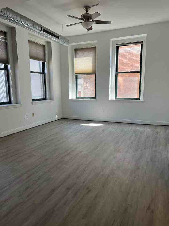 330 N Charles Street - Photo 2 of 8