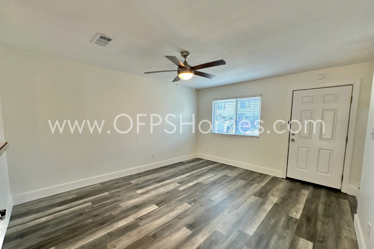 710 Legion Dr - Photo 2 of 16