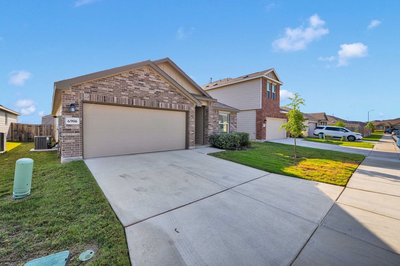 6906 Arid Way - Photo 2 of 20