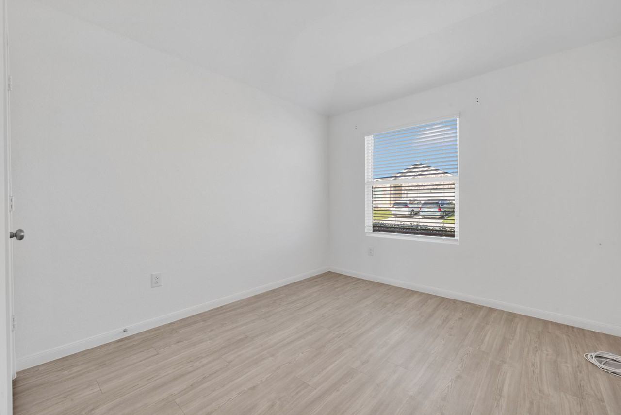 6906 Arid Way - Photo 4 of 20
