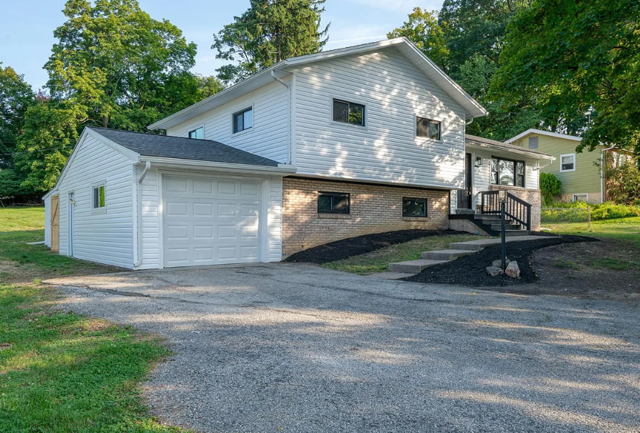 2175 Gale Dr - Photo 3 of 36