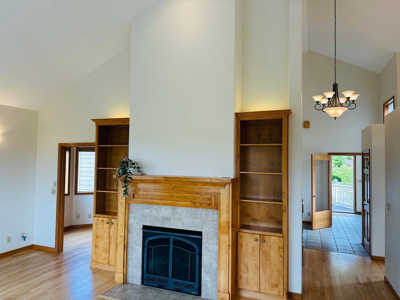 1875 N 15th Ct - Photo 5 of 42