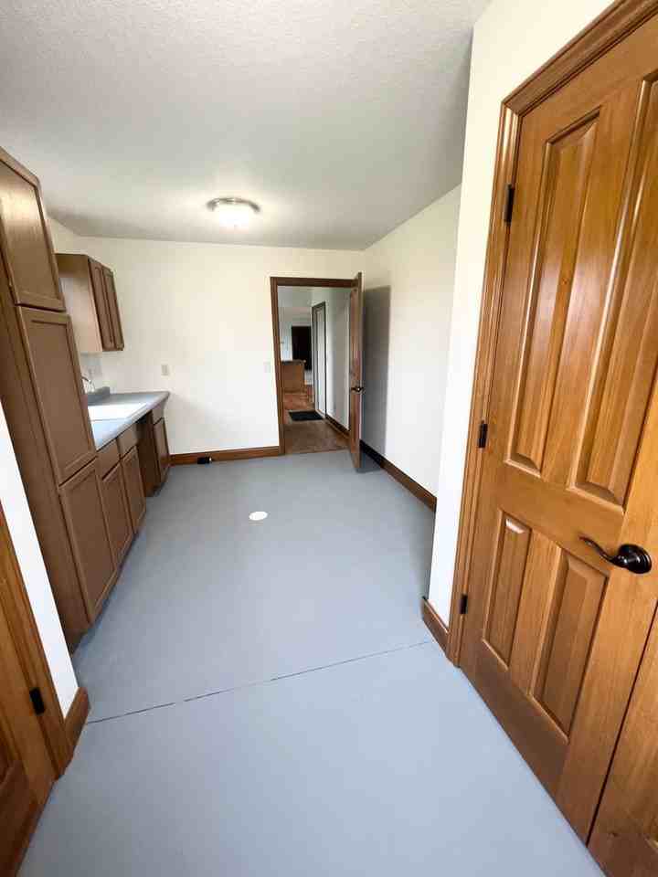 13711 Hoagland Rd - Photo 4 of 50