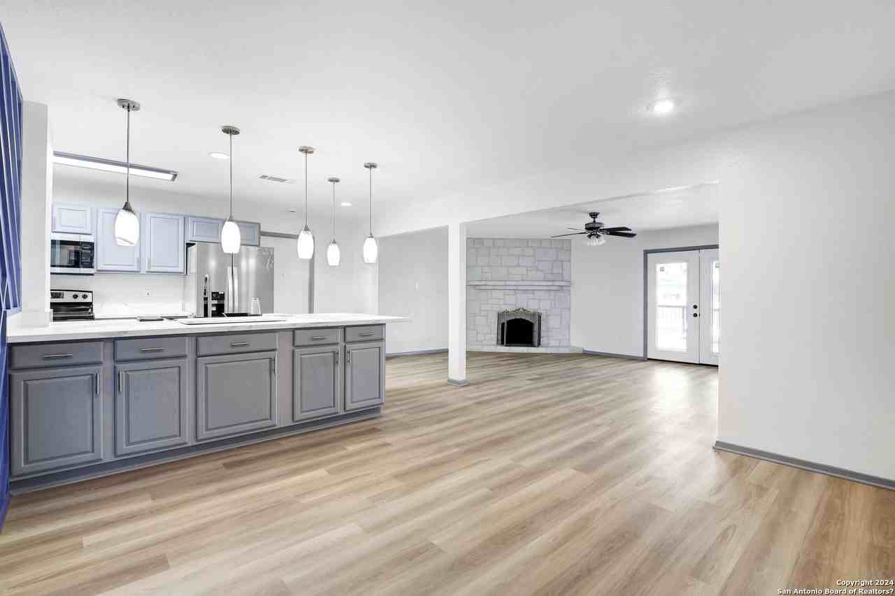 12614 Moss Hollow St - Photo 5 of 22