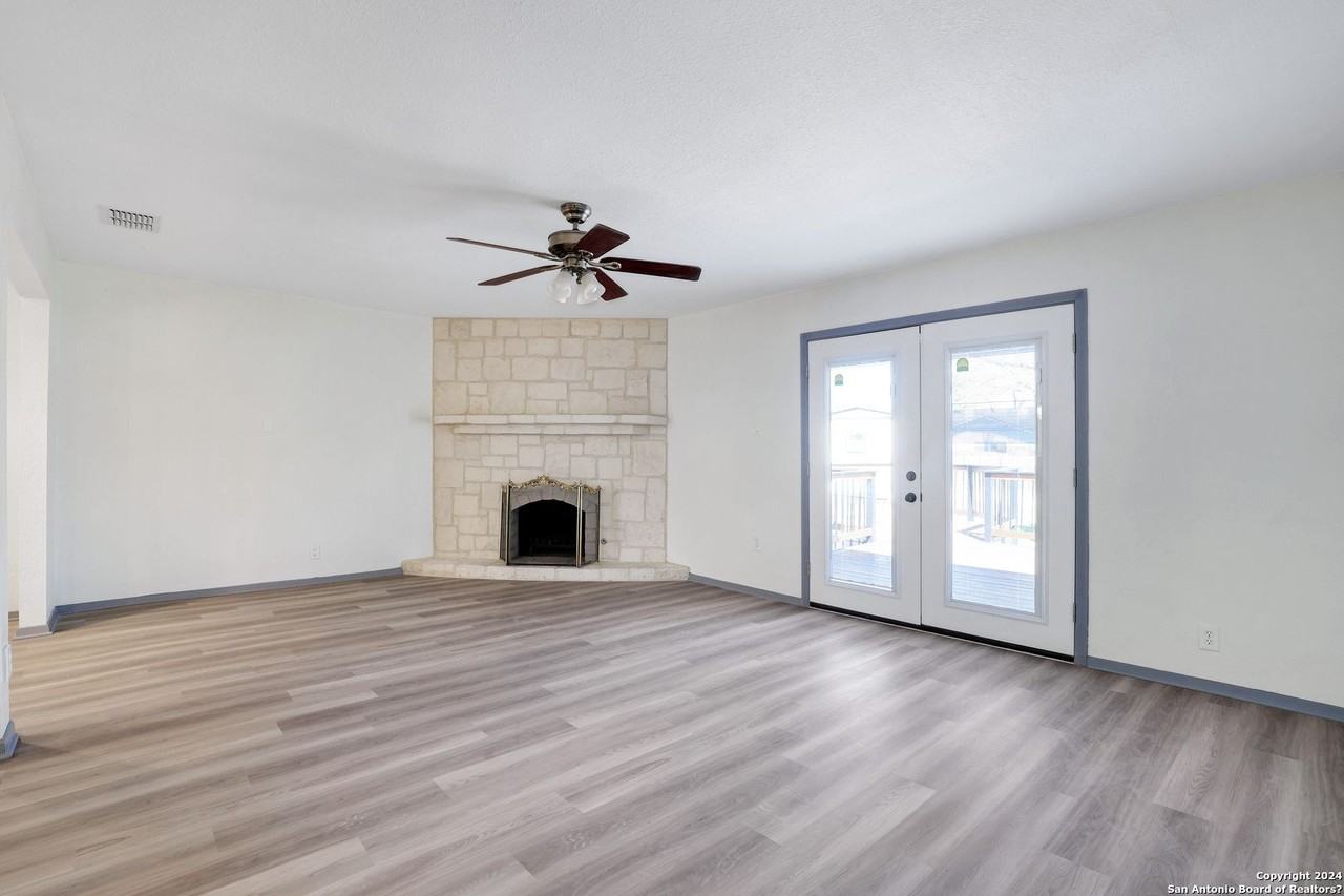12614 Moss Hollow St - Photo 6 of 22