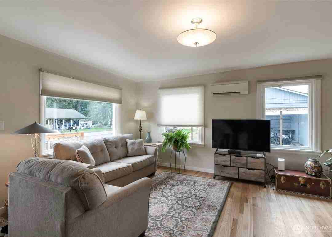 6024 Rockefeller Ave #NA - Photo 3 of 11