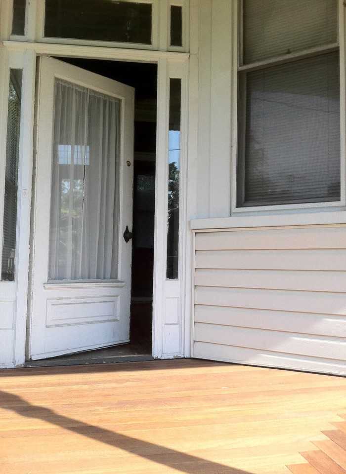 208 Summit Ave #1A - Photo 2 of 5