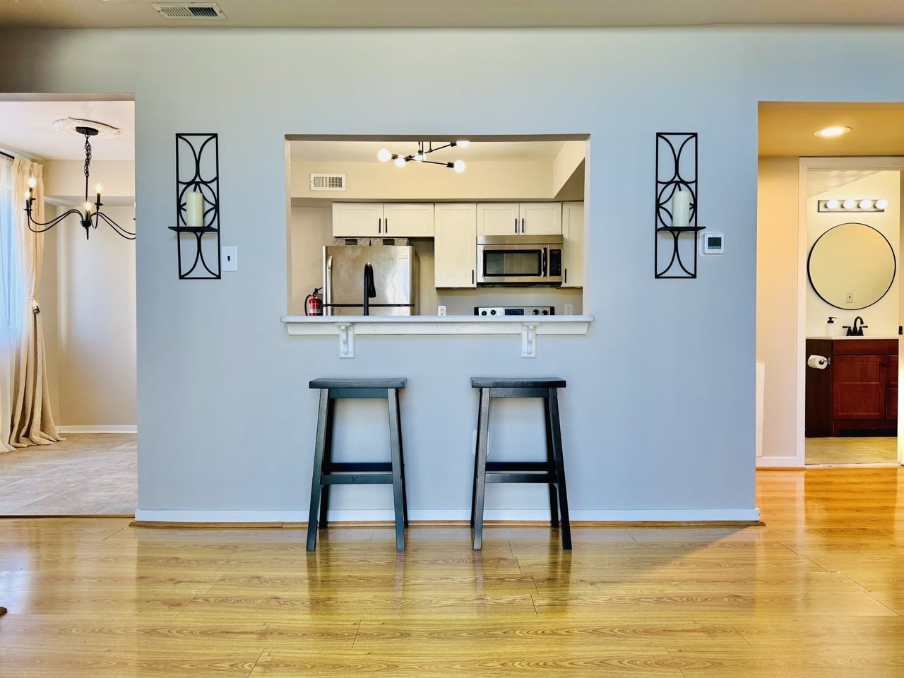 1514 Roberts Way - Photo 4 of 26