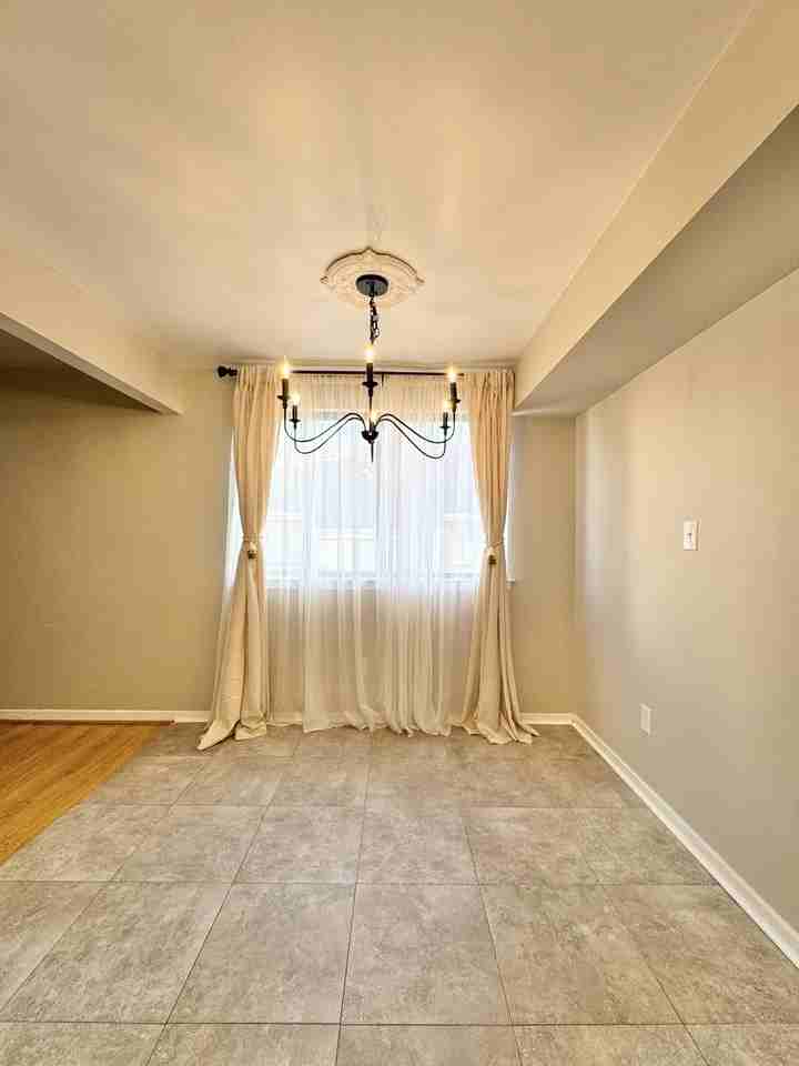 1514 Roberts Way - Photo 6 of 26
